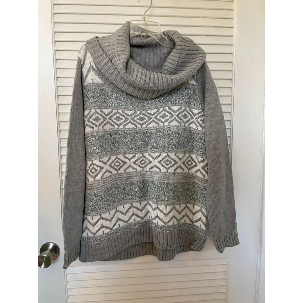 New York & Company Gray & White Fair Isle Cowl Neck Sweater